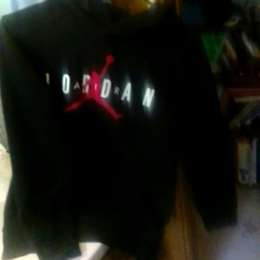 L boys black Jordan hoodie